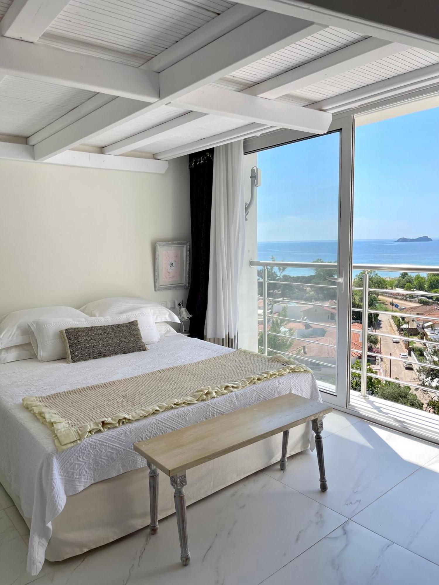 Mare Monte Small Boutique Hotel Chrisi Ammoudia Exterior foto