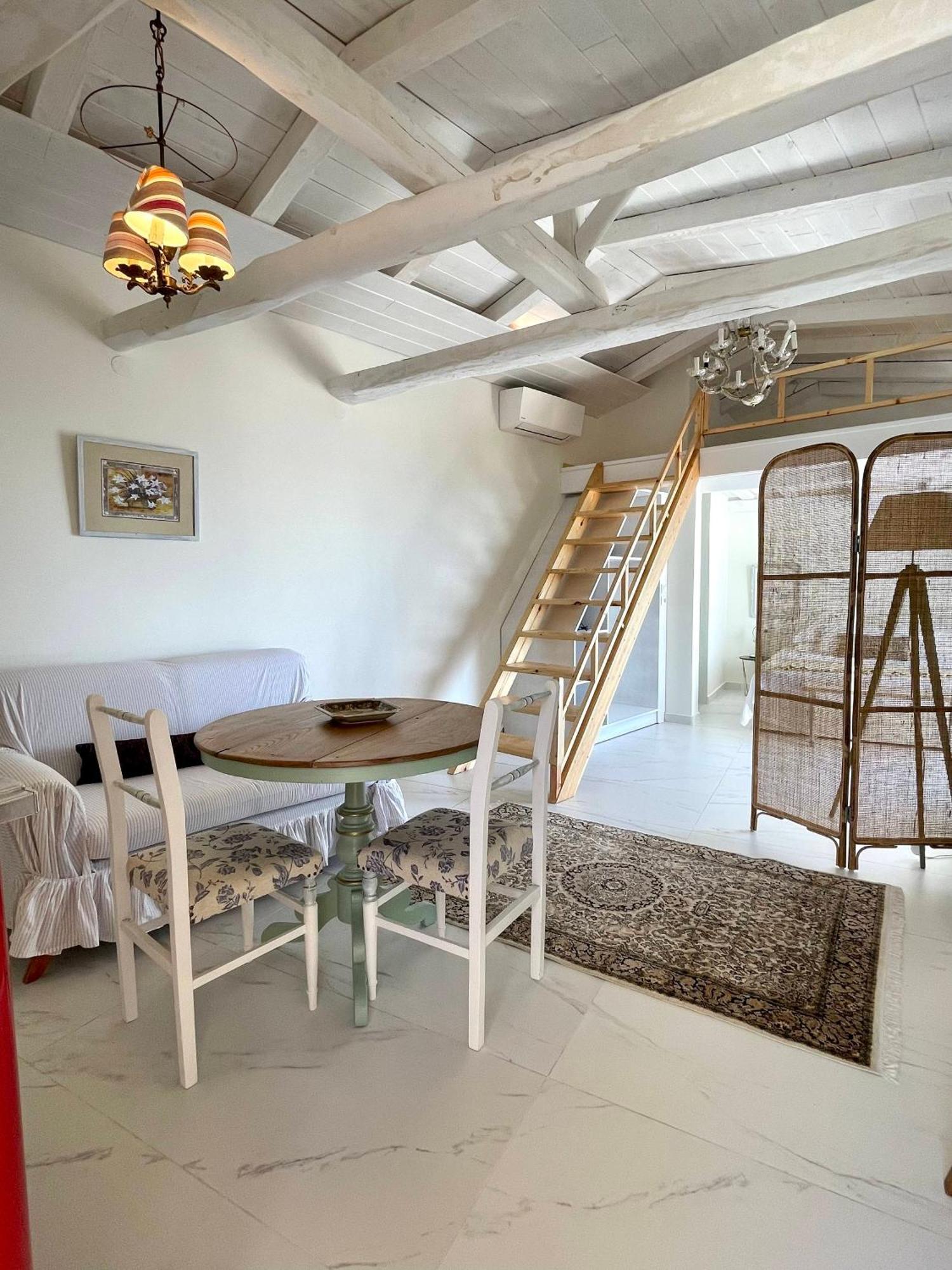Mare Monte Small Boutique Hotel Chrisi Ammoudia Exterior foto